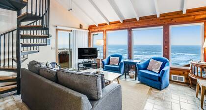 Beachfront Dog Friendly Cottage with Private Hot Tub Fireplace and Ocean Views