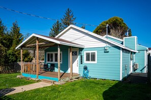 Exterior - Renovated dog friendly cottage with a covered porch deck yard and washer dryer (Netarts)