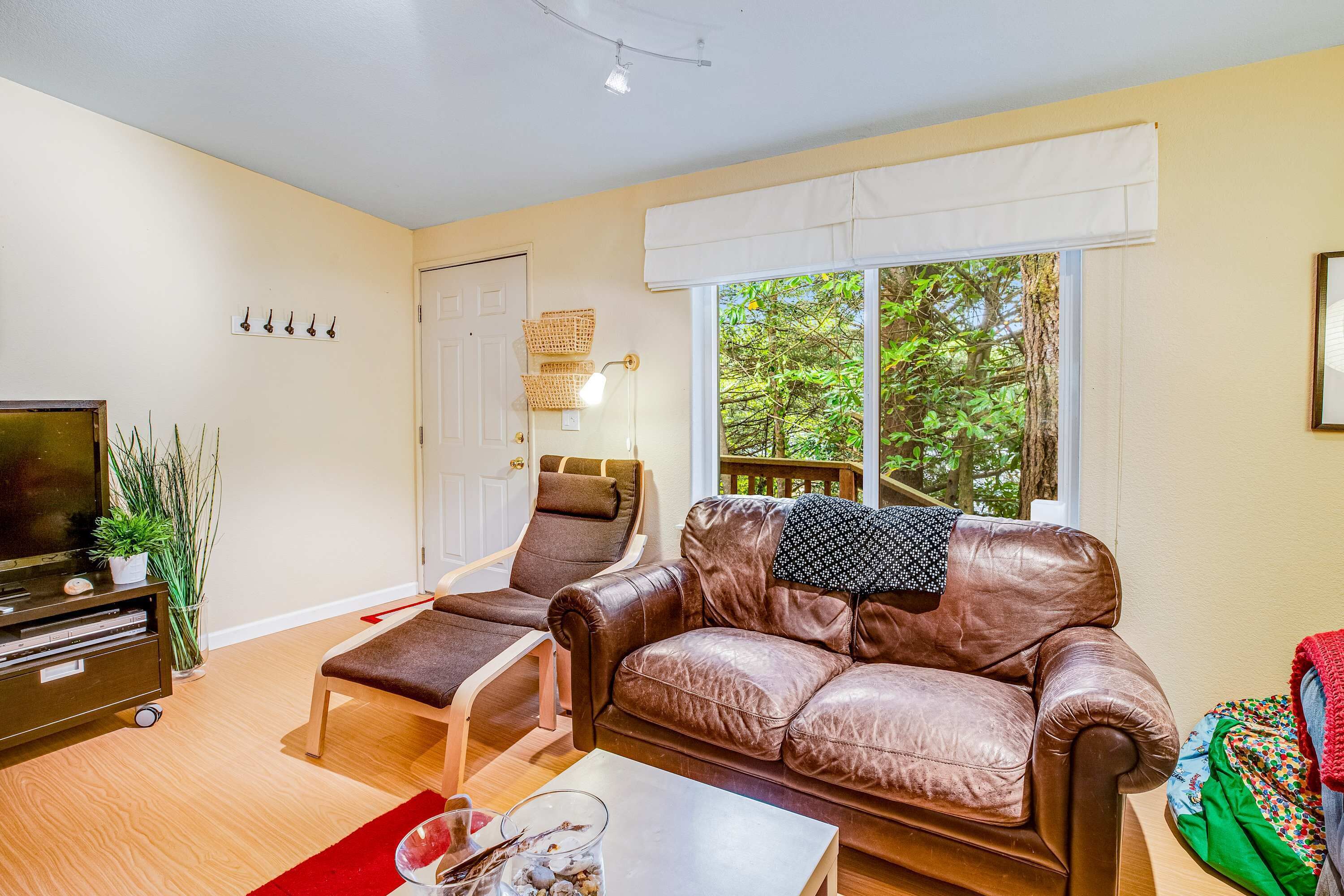 電視、DVD 播放機、 辦公室