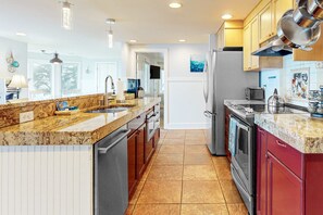 Fridge, microwave, oven, stovetop - Charming dog friendly historical home with gorgeous ocean views (Oceanside)