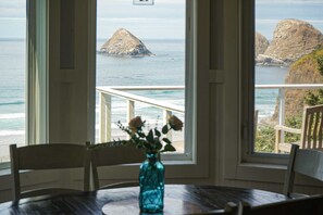 Dining - Charming dog friendly historical home with gorgeous ocean views (Oceanside)
