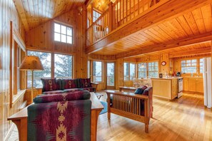 TV, fireplace, DVD player, stereo - House near the beach with ocean views wood stove and telescope (Oceanside)