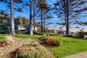 Property grounds - Oceanview Escape with Sweeping Views and Easy Beach Access (Oceanside)