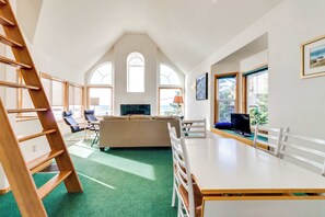 TV, fireplace, DVD player, offices
