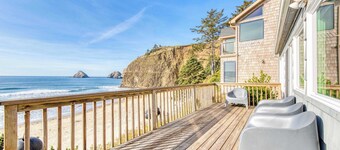 Charming Oceanfront Getaway with Gorgeous Water Views and Easy Beach Access