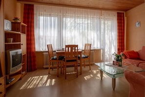 TV - Austernfischer Holiday Apartment (Pellworm)