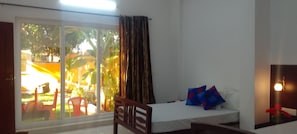 Deluxe Double or Twin Room, Garden View | Iron/ironing board, free WiFi - CHAN MAISON (Puducherry)