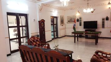 Luxury-Bungalow, Gartenblick | Wohnbereich