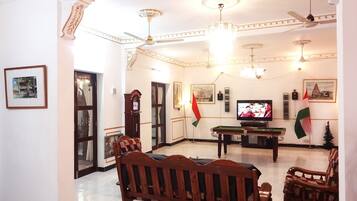 Luxury-Bungalow, Gartenblick | Wohnbereich