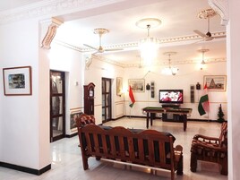 Luxury Μπανγκαλόου, Θέα στον Κήπο | Περιοχή καθιστικού