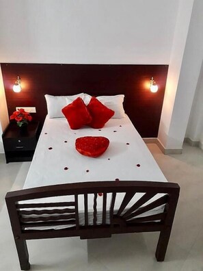 Deluxe Double or Twin Room, Garden View | Iron/ironing board, free WiFi - CHAN MAISON (Vanur)