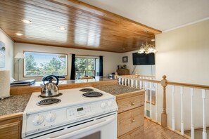 Private kitchen - Welcoming Condo with Ocean Views and Private Hot Tub - Short Walk to the Beach (Oceanside)