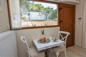 ファミリー ヴィラ オーシャンビュー | 遮光カーテン、アイロン / アイロン台、ベビーベッド (無料)、WiFi (無料)