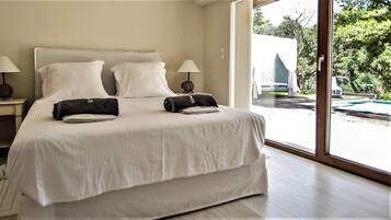 Family Villa, Ocean View | Blackout curtains, soundproofing, iron/ironing board, free WiFi