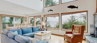 Beautiful Home Above Maxwell Point with Huge Balcony and Stunning Ocean Views