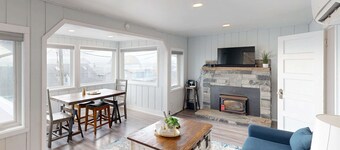 Pleasant dog friendly house with panoramic views short walk to the beach