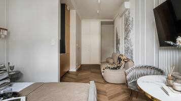 مكواة/لوح كي وواي فاي مجانًا