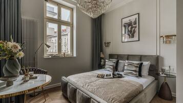 Comfort Studio Suite, City View | Iron/ironing board, free WiFi