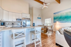 Fridge, microwave, oven, stovetop - Stunning home with ocean view spacious deck with nice view (Oceanside)