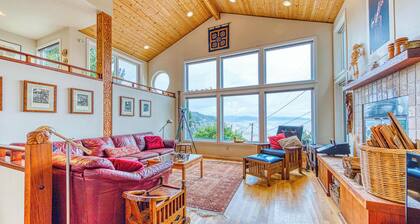Hillside home with exceptional ocean view near the beach dog friendly
