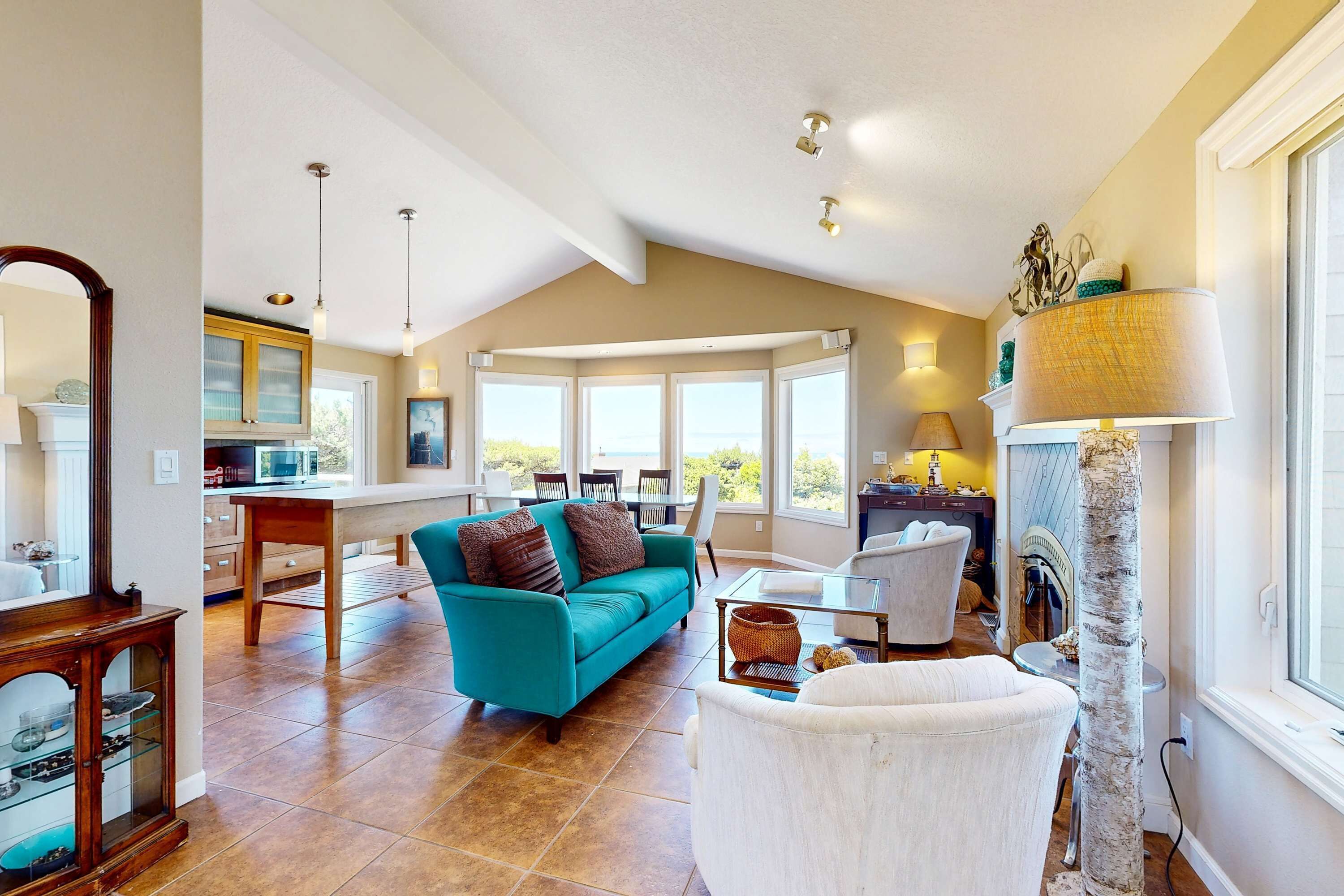 Stunning Coastal Home With Ocean Views Firepit And Media Room Walk To Beach - Oceanside, OR