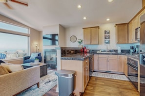 Fridge, microwave, oven, stovetop - Sweeping ocean view home with fireplace grill and foosball table dog friendly (Oceanside)