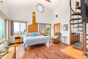 3 chambres, fer et planche à repasser, Wi-Fi, draps fournis