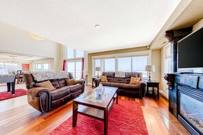TV, fireplace, DVD player, table football - Oceanfront Home with Private Hot Tub and Amazing Beach Views Dogs Welcome (Rockaway Beach)