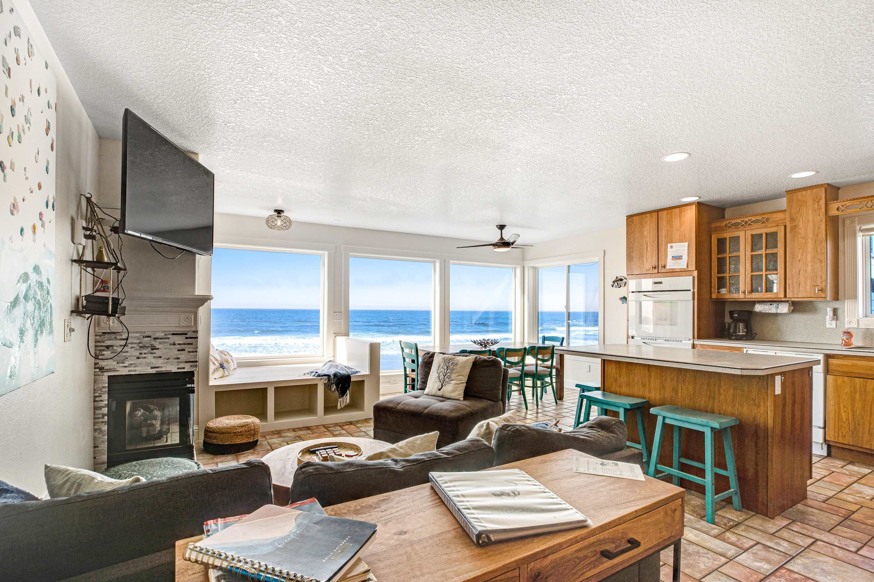 TV, DVD player, offices