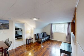 TV, offices