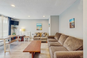 TV, offices - Dog Friendly Room with Kitchen Located Near the Beach and Downtown (Rockaway Beach)