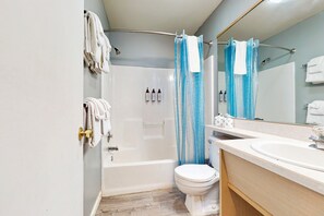 Shower, hair dryer, towels, shampoo - Dog Friendly Motel Room Located Near the Beach and Downtown (Rockaway Beach)