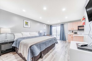 WiFi, bed sheets - Dog Friendly Room with Kitchen Located Near the Beach and Downtown (Rockaway Beach)
