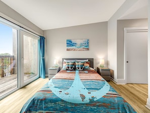 2 bedrooms, iron/ironing board, WiFi, bed sheets - Elegant oceanfront condo with deck and extraordinary views dog friendly (Rockaway Beach)