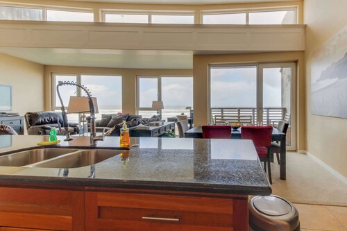 Contemporary oceanfront condo with amazing views dog friendly