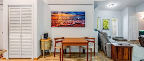 Télévision, jeux vidéo, espaces bureaux