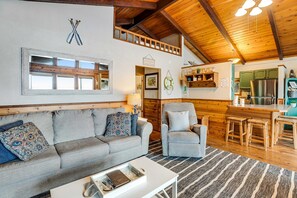 Téléviseur, foyer, lecteur de DVD, bureau