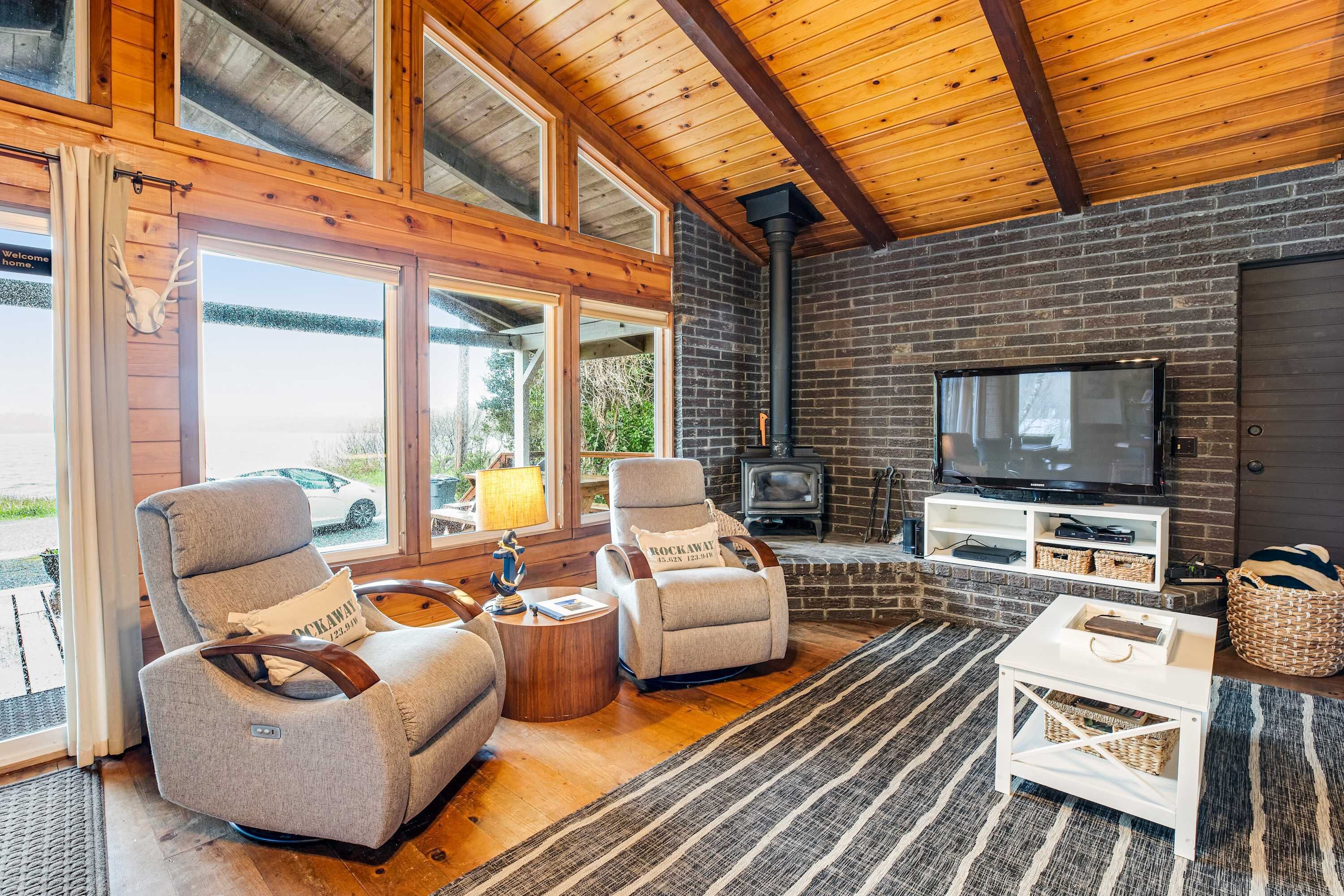 TV, fireplace, DVD player, offices