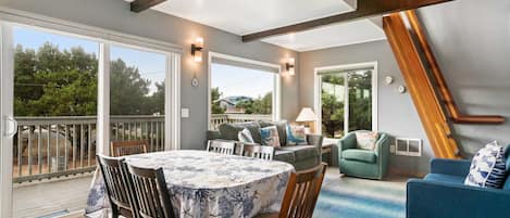 Télévision, lecteur de DVD, espaces bureaux