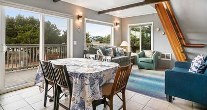 Dog friendly home across street from beach with rooftop deck and views