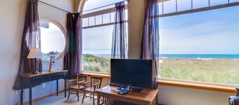 Updated Oceanfront Home with Lovely Pacific Views and Pool Table