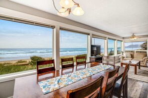 Dining - Oceanfront Dog Friendly Home with Free WiFi Perfect for a Family Beach Trip (Rockaway Beach)