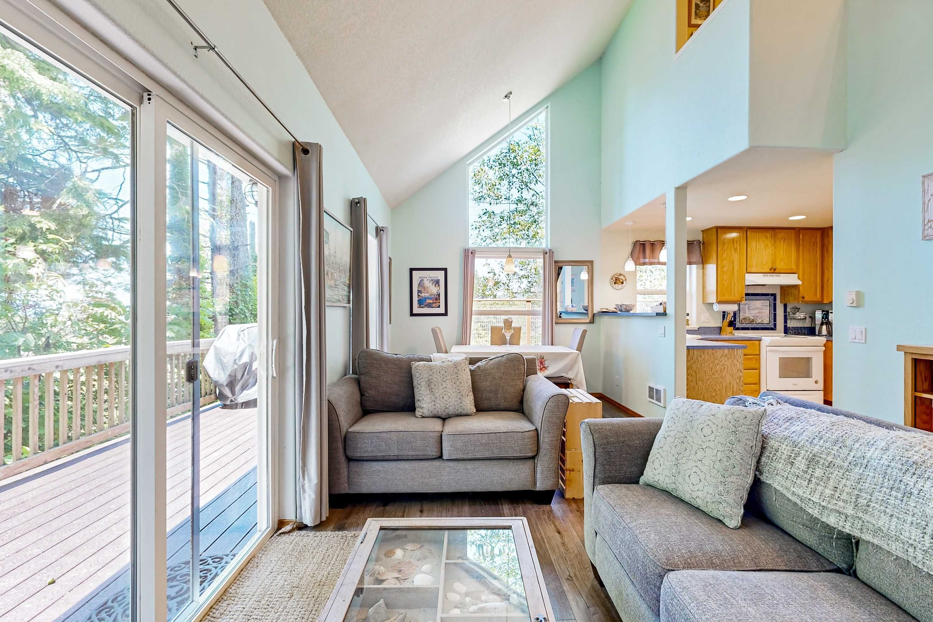 Fernseher, DVD-Player, Arbeitsbereiche