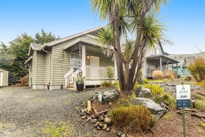 Exterior - Dog Friendly Home Just a Half Mile Walk to the Beach and Heart of Town (Rockaway Beach)