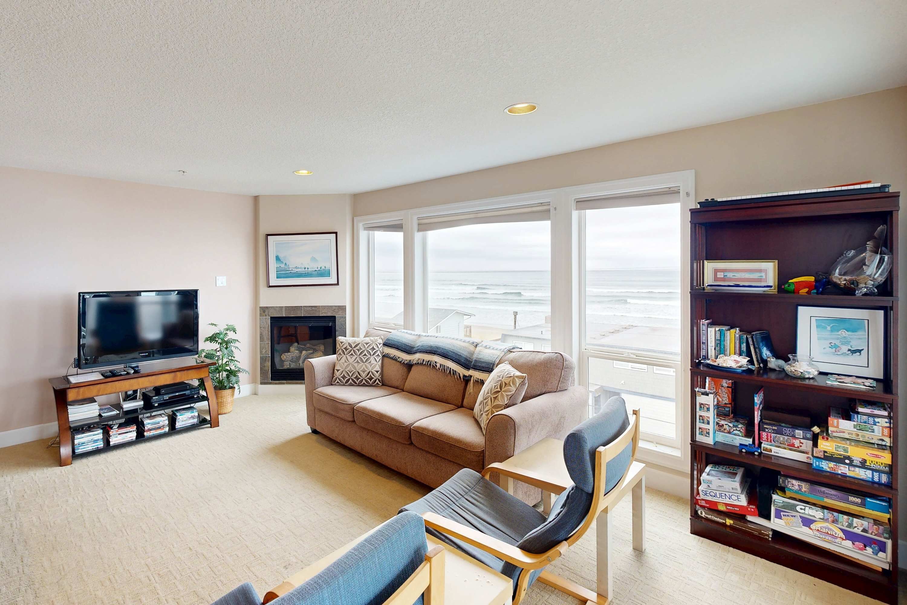 TV, DVD player, offices