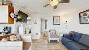 TV, fireplace, DVD player, offices