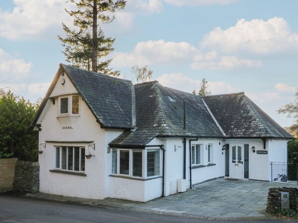 North Cottage - A Stylish Family Retreat Once Owned By Beatrix Potter - Bowness-on-Windermere