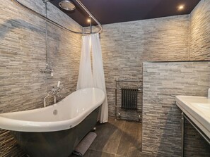 Shower - North Cottage (Windermere)
