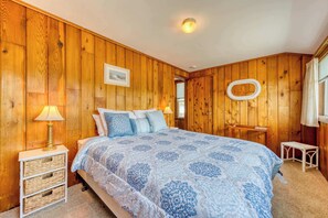 4 bedrooms, WiFi, bed sheets - Convenient Home with Ocean View and Great Location Close to Beach Access Town (Rockaway Beach)