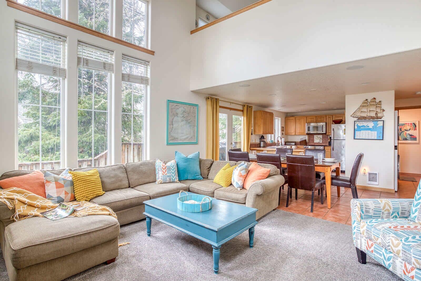 تلفزيون، ألعاب فيديو، مشغل دي في دي، كرة قدم الطاولة